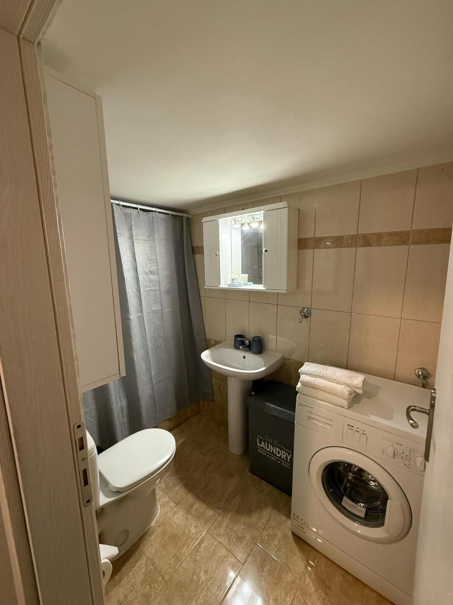 N&M Apartment Chios Town Buitenkant foto